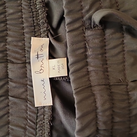 NWOT nine Britton cropped straight pant in olive. - Picture 2 of 6